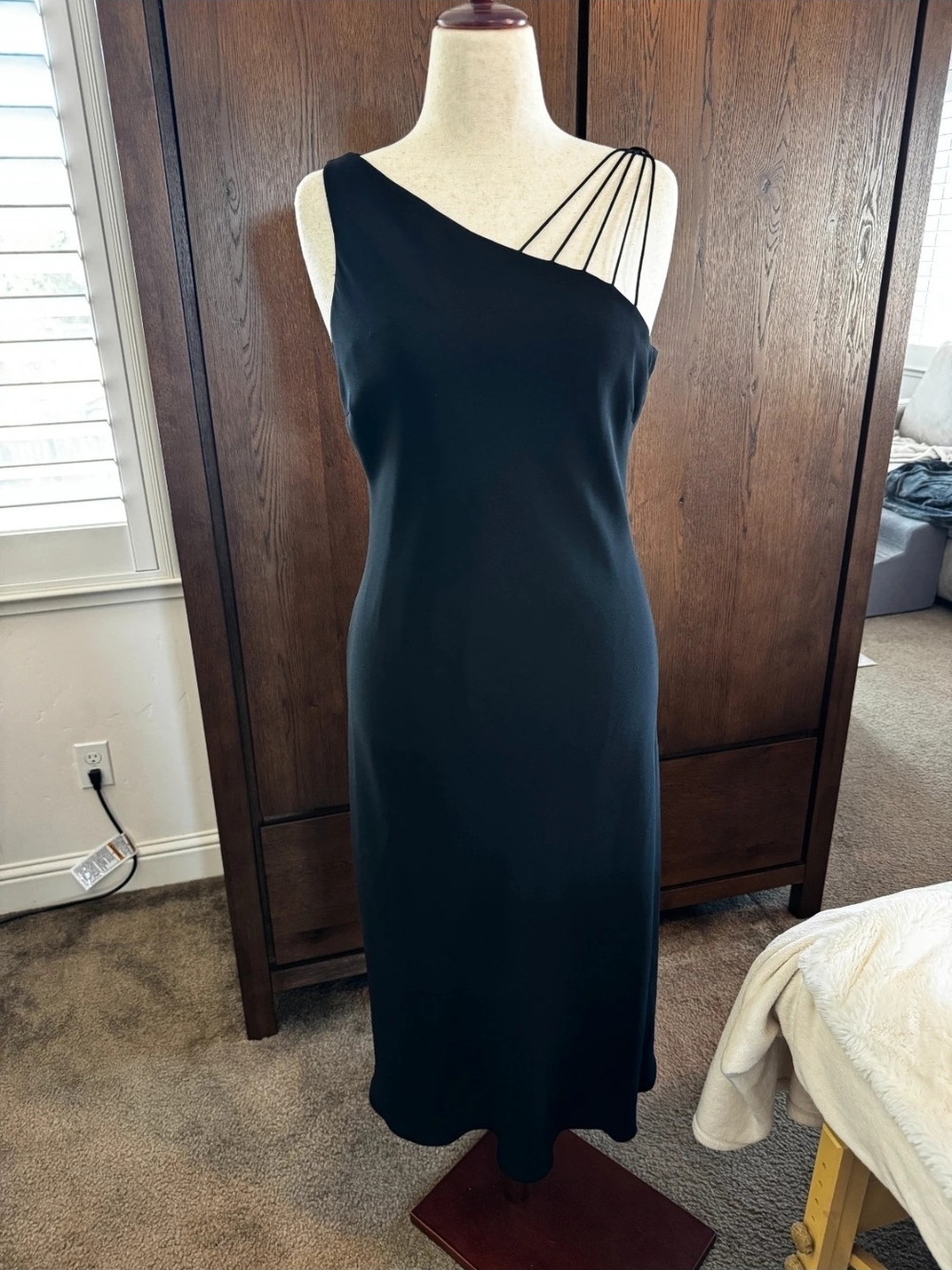 Evan Picone - Black One-Shoulder Strappy Midi Dress